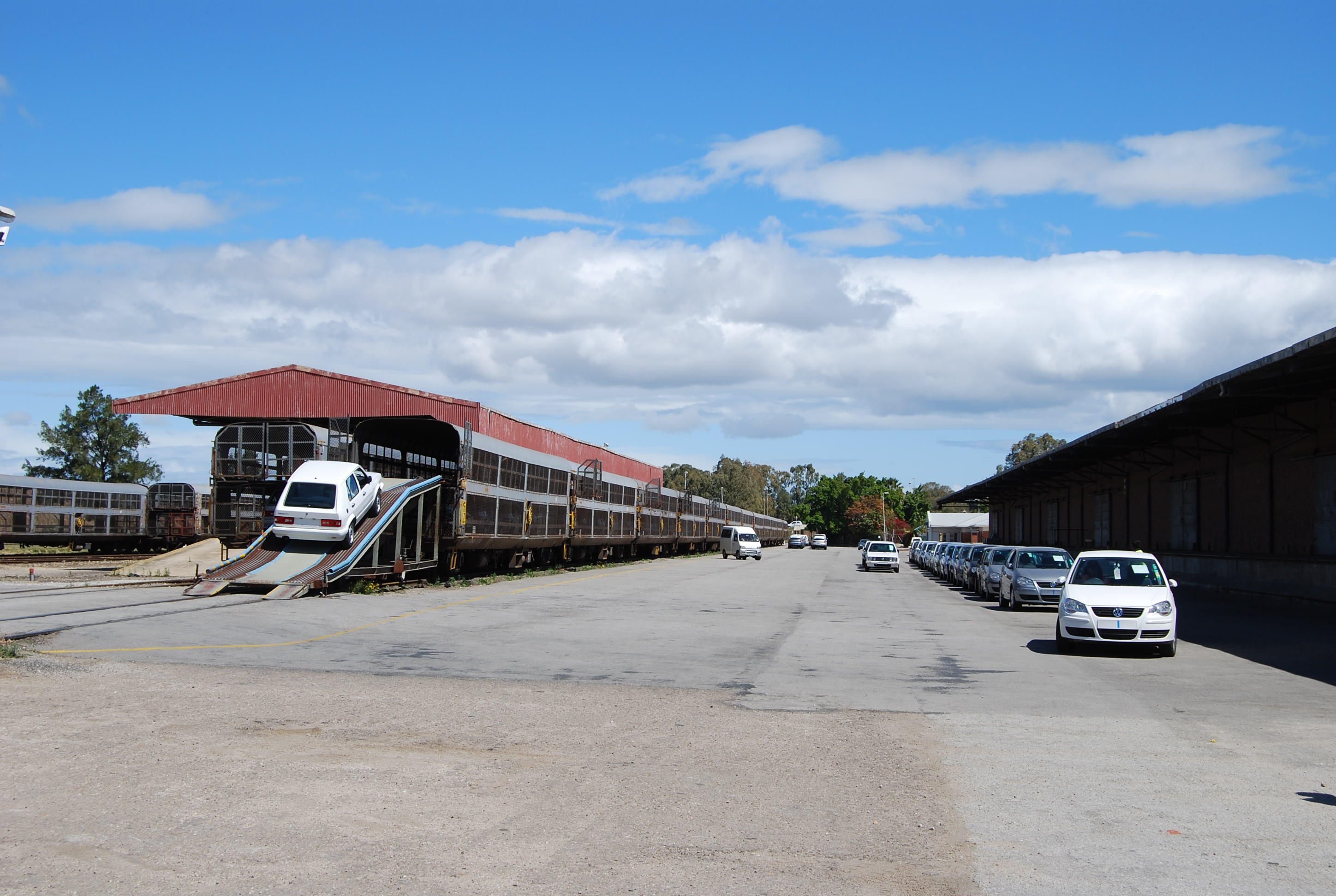 Loading motor vehicles